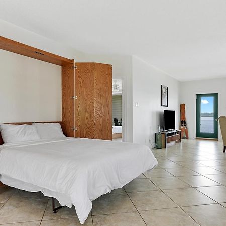 Baptiste Lake Lodge Harcourt エクステリア 写真