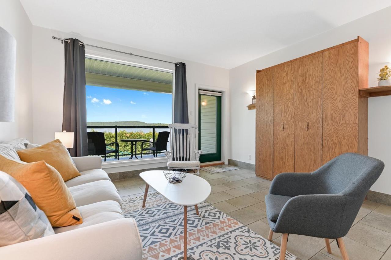 Baptiste Lake Lodge Harcourt エクステリア 写真