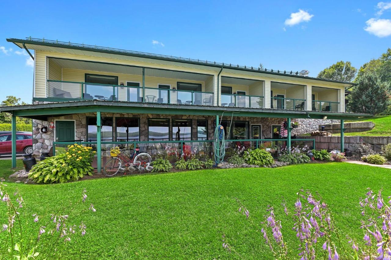 Baptiste Lake Lodge Harcourt エクステリア 写真