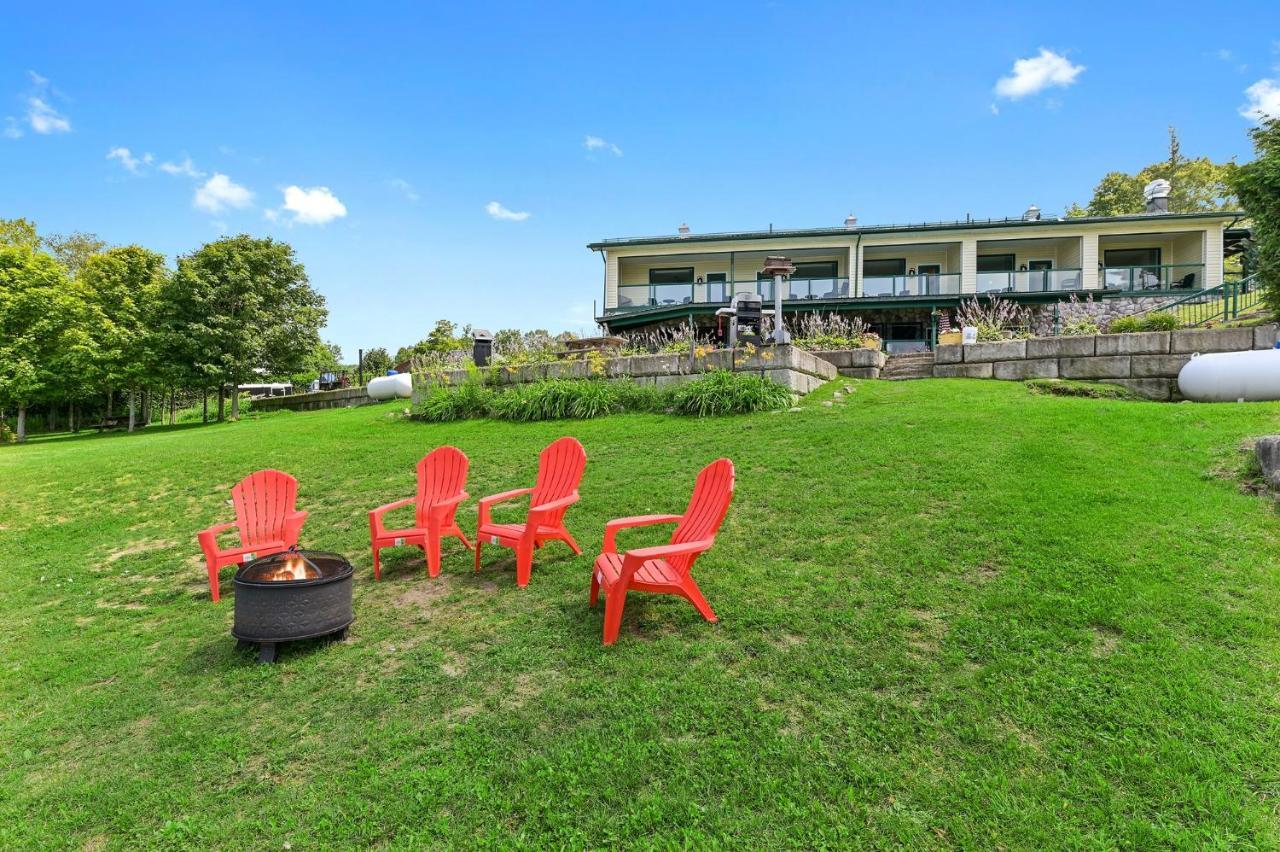 Baptiste Lake Lodge Harcourt エクステリア 写真